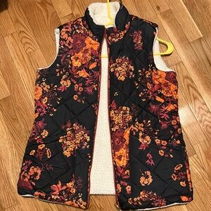 Pioneer woman reversable vest